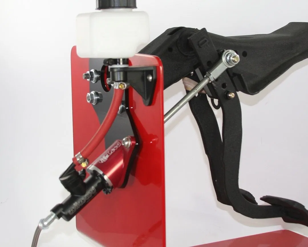 1434002 – MCLEOD Clutch Linkage Kit, Self-Adjustable With 3/4 Inch Bore Master Cylinder And Lines